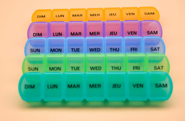 MIC003-14 Weekly Pill Organizer-Large 7 Day Pill Case