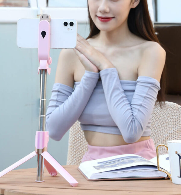 Remote Control Bluetooth Selfie Stick Tripod