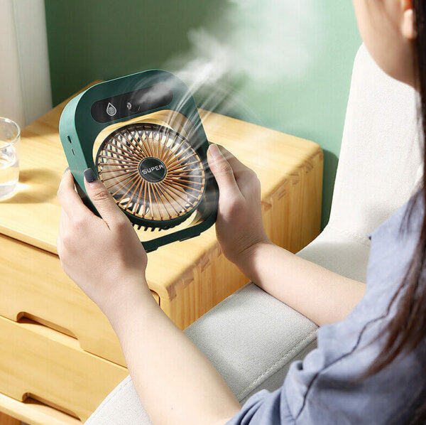 Small Cooling Misting DeskFan 3