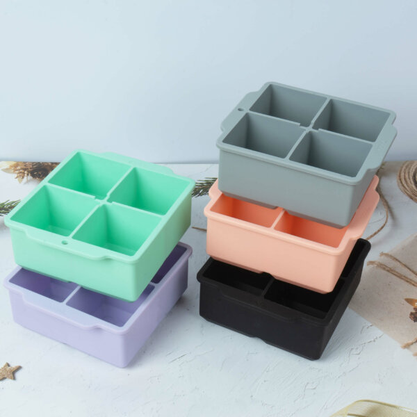 Silicone ice cube mold with lid 8